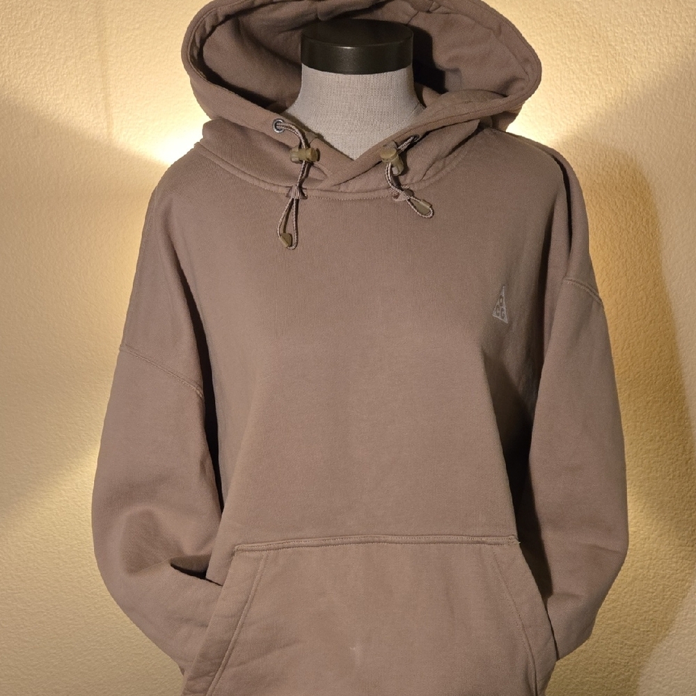 Men's Nike All Conditions Gear Tan Hoodie - Picture 1 of 7